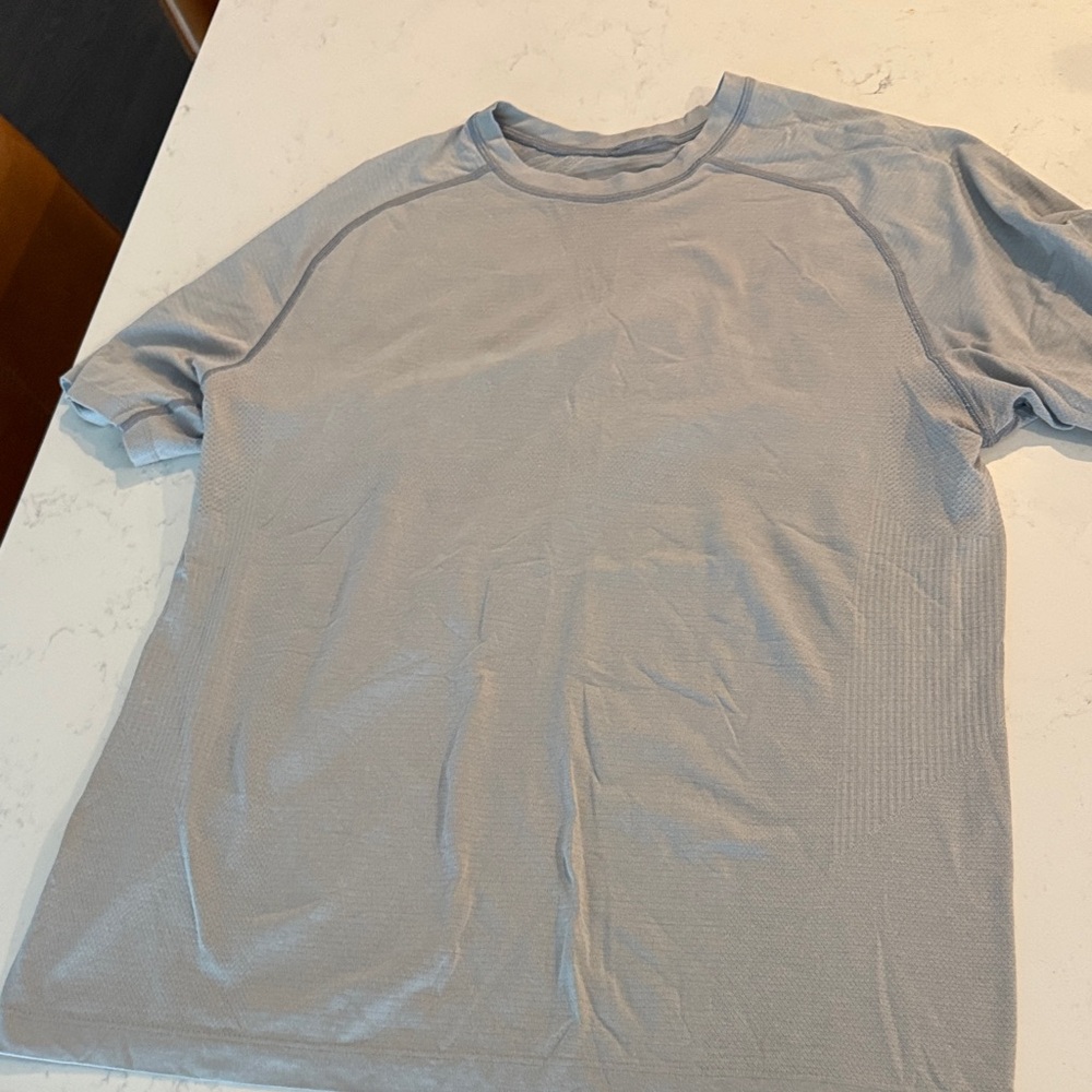lululemon athletica Light Gray Short Sleeve Tee